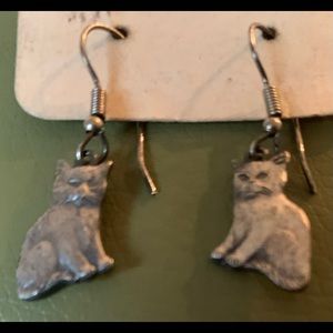 Nicely detailed,  Silver-tone, cat, drop earrings.